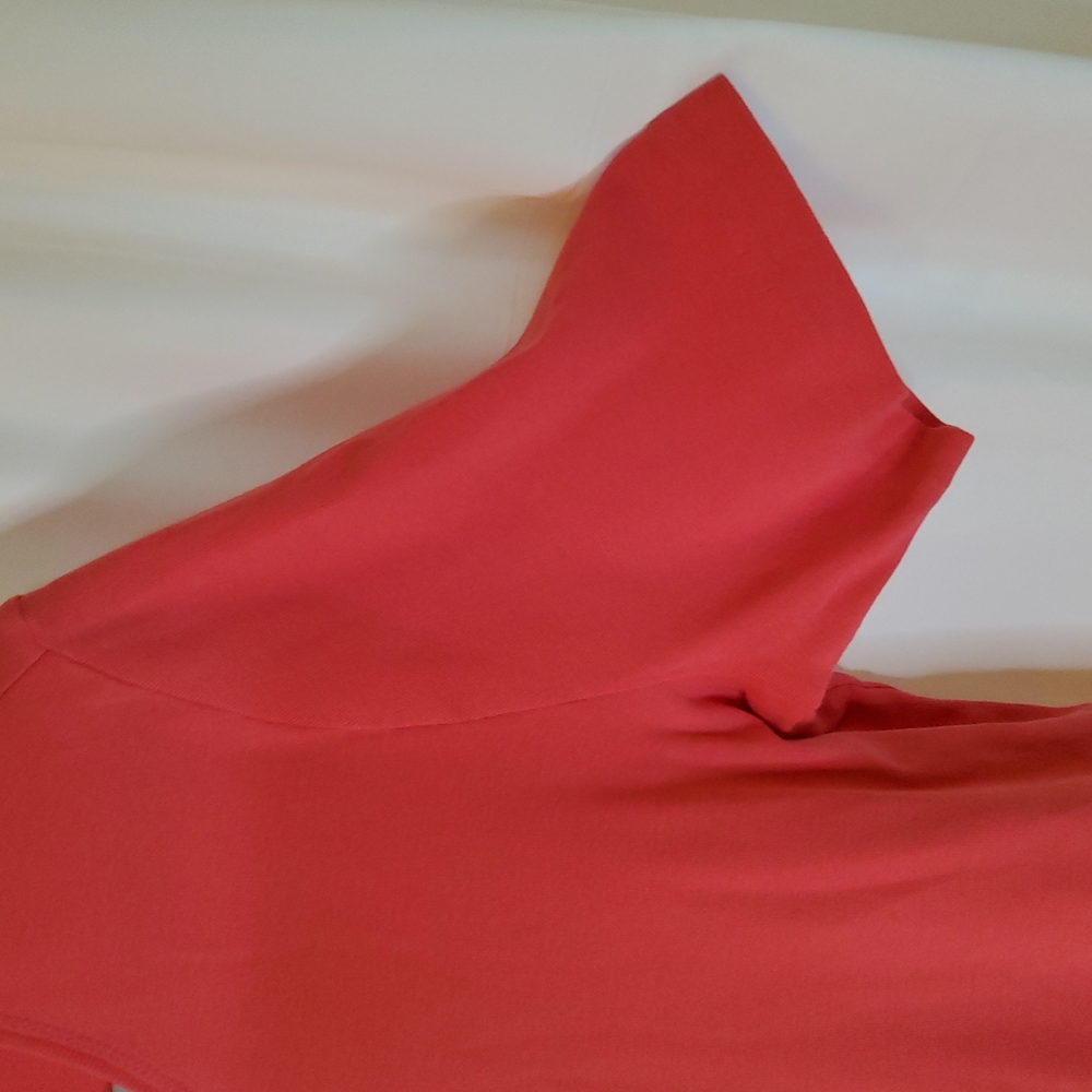 Short Sleeve Top - Picture 5 of 9